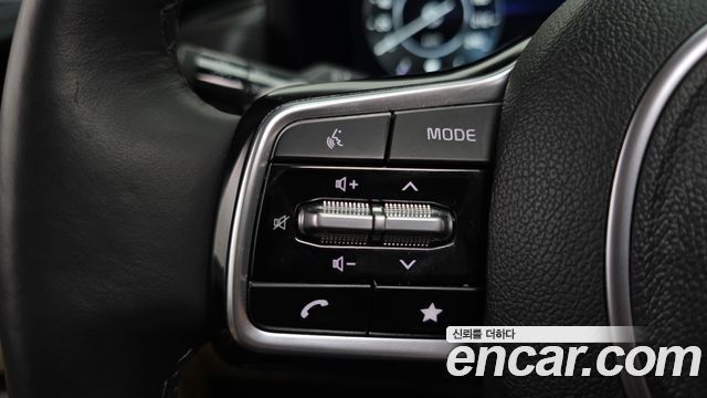 Kia Canival 2023 — photo 23