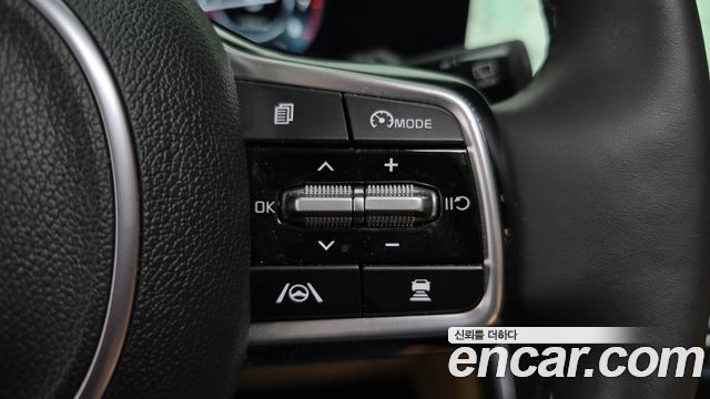 Kia Canival 2023 — photo 24