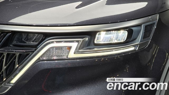 Kia Canival 2023 — photo 8