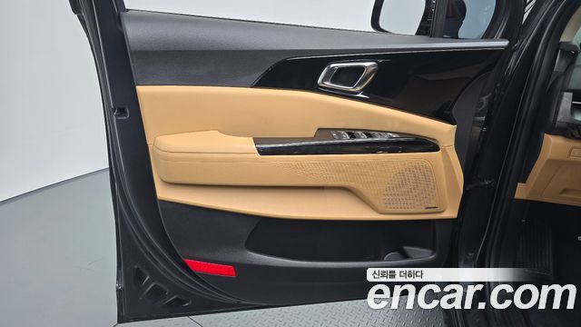 Kia Canival 2023 — photo 14