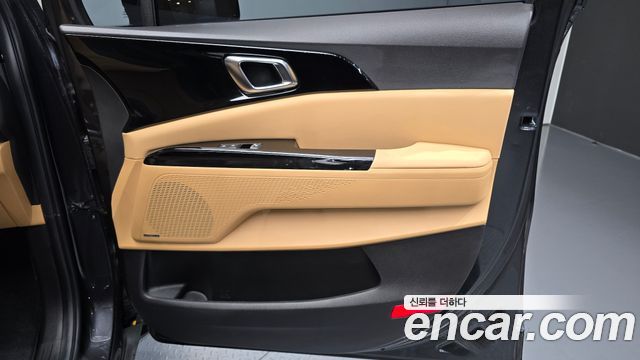 Kia Canival 2023 — photo 15