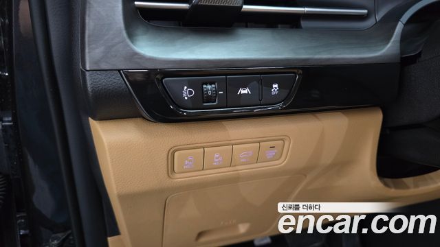 Kia Canival 2023 — photo 27