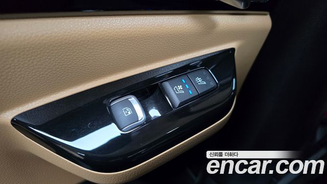 Kia Canival 2023 — photo 29