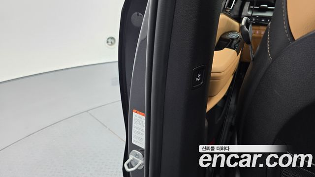 Kia Canival 2023 — photo 30
