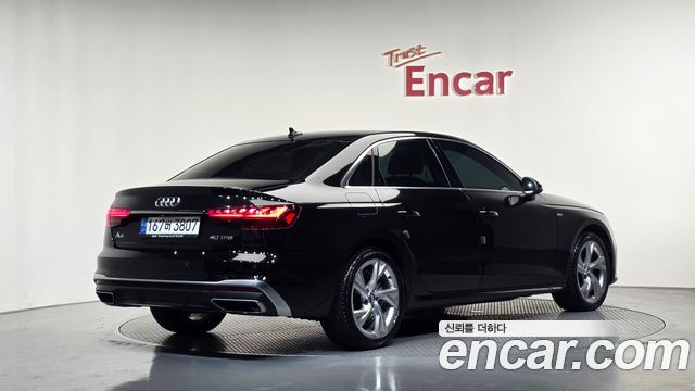 Audi A4 2020 — photo 2