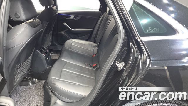 Audi A4 2020 — photo 17