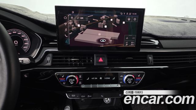 Audi A4 2020 — photo 18