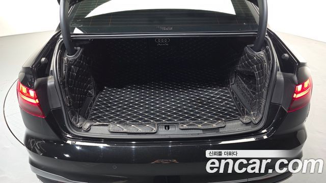 Audi A4 2020 — photo 22