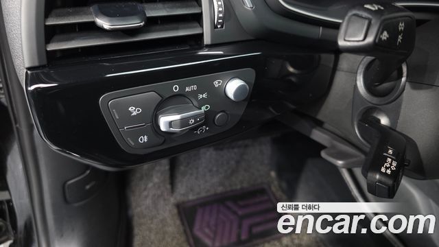 Audi A4 2020 — photo 24