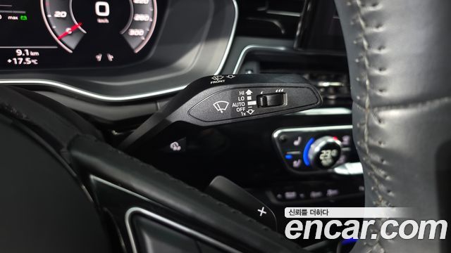 Audi A4 2020 — photo 25