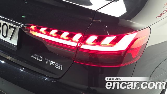 Audi A4 2020 — photo 9