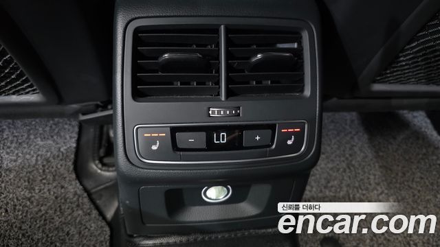 Audi A4 2020 — photo 31