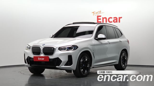 BMW iX3 2023 — photo 1
