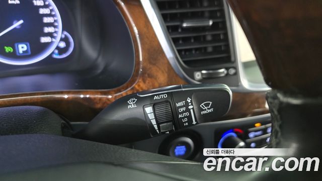 Hyundai Equus 2013 — photo 18