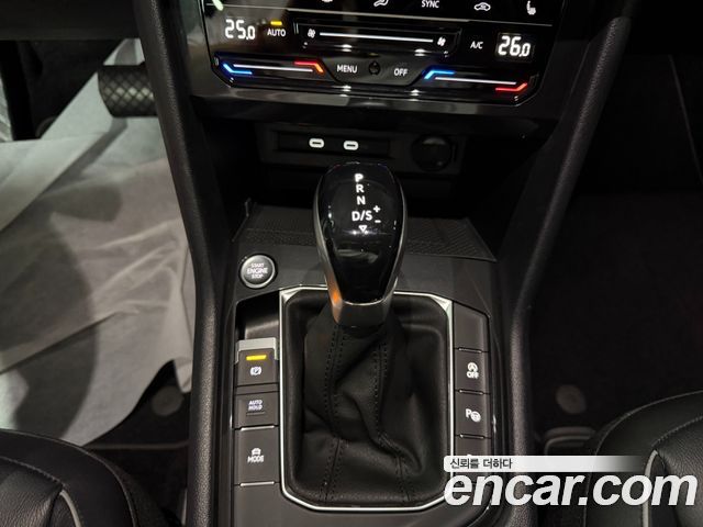 Volkswagen Tiguan 2023 — photo 9