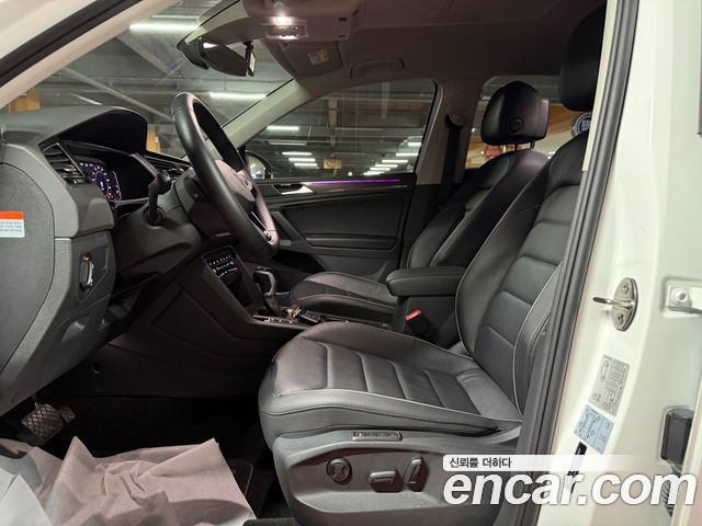 Volkswagen Tiguan 2023 — photo 10