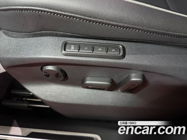 Volkswagen Tiguan 2023 — photo 13