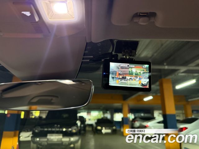 Volkswagen Tiguan 2023 — photo 16
