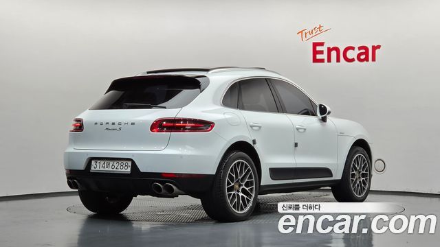 Porsche Macan 2017 — photo 2