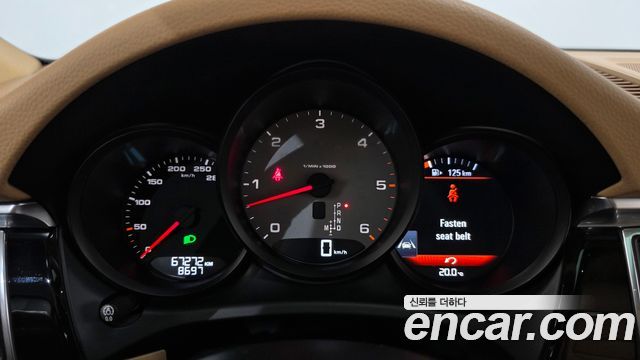 Porsche Macan 2017 — photo 11