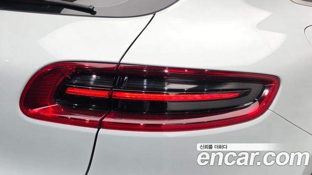 Porsche Macan 2017 — photo 9