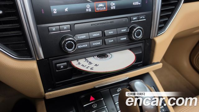 Porsche Macan 2017 — photo 33