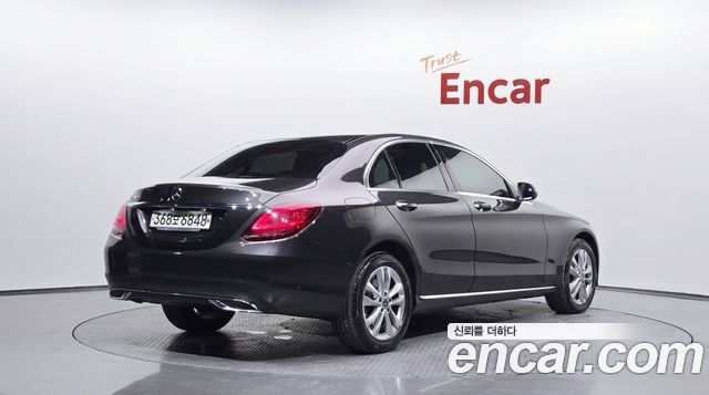 Mercedes-Benz C-Class 2020 — photo 2