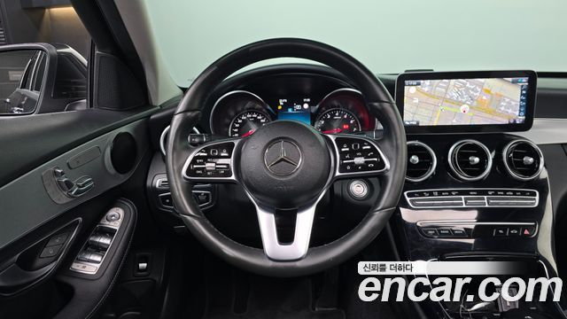 Mercedes-Benz C-Class 2020 — photo 18