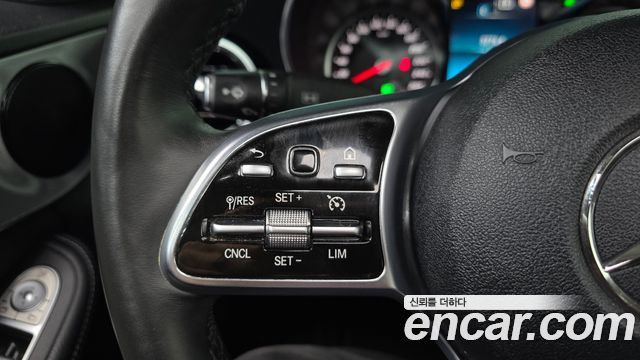 Mercedes-Benz C-Class 2020 — photo 24