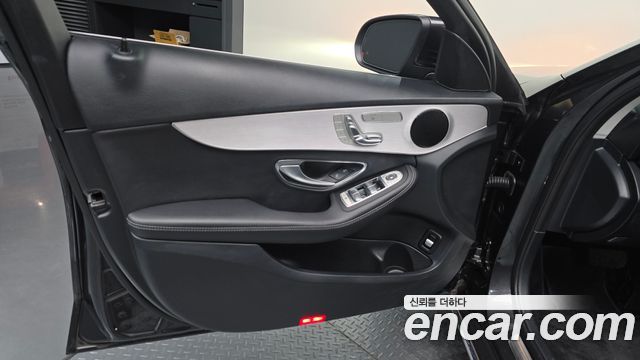 Mercedes-Benz C-Class 2020 — photo 14