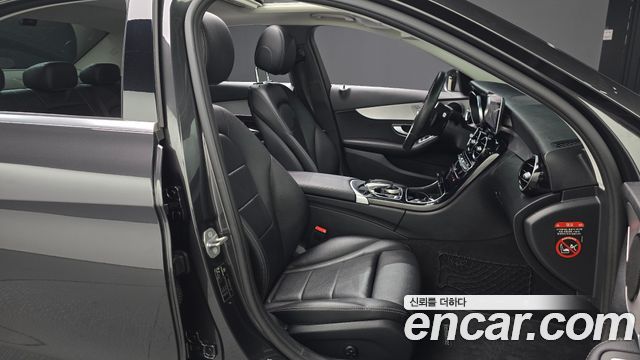 Mercedes-Benz C-Class 2020 — photo 16
