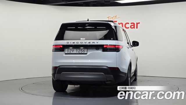 Land Rover Discovery 2018 — photo 4