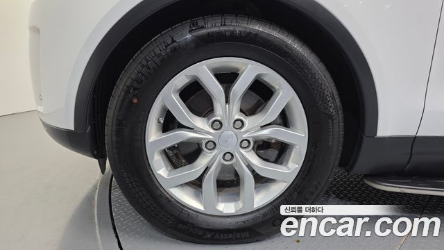 Land Rover Discovery 2018 — photo 5