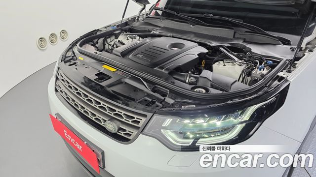 Land Rover Discovery 2018 — photo 6