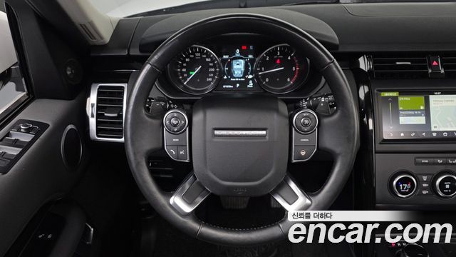 Land Rover Discovery 2018 — photo 15