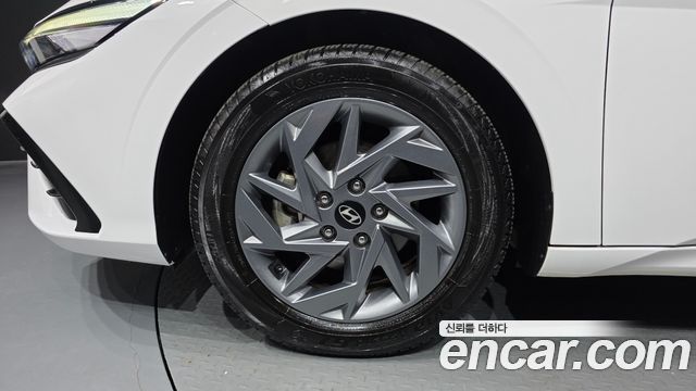 Hyundai AVANTE 2024 — photo 5