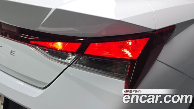 Hyundai AVANTE 2024 — photo 9