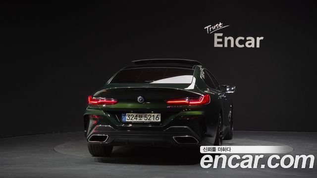 BMW 8-Series 2022 — photo 4