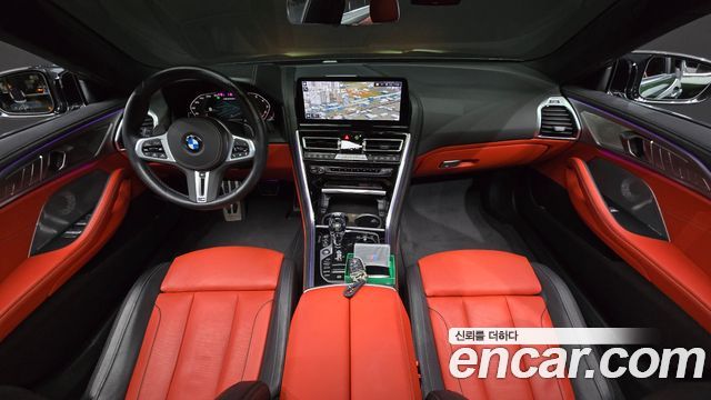 BMW 8-Series 2022 — photo 10