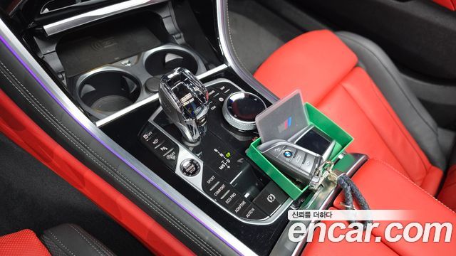 BMW 8-Series 2022 — photo 12