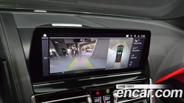BMW 8-Series 2022 — photo 20
