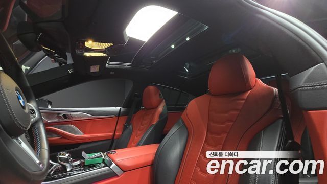 BMW 8-Series 2022 — photo 25