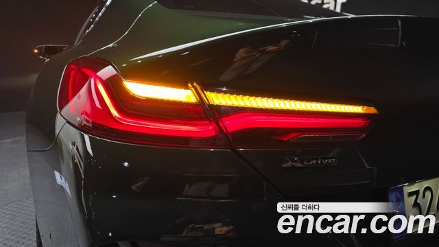 BMW 8-Series 2022 — photo 9