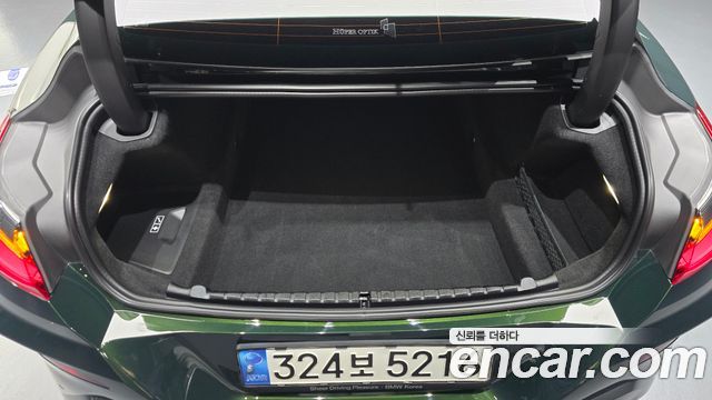 BMW 8-Series 2022 — photo 30