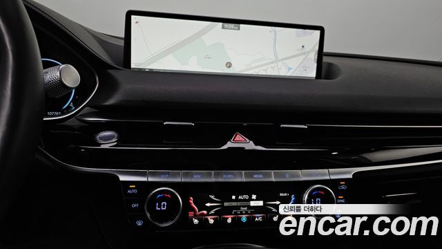Genesis G80 2022 — photo 15