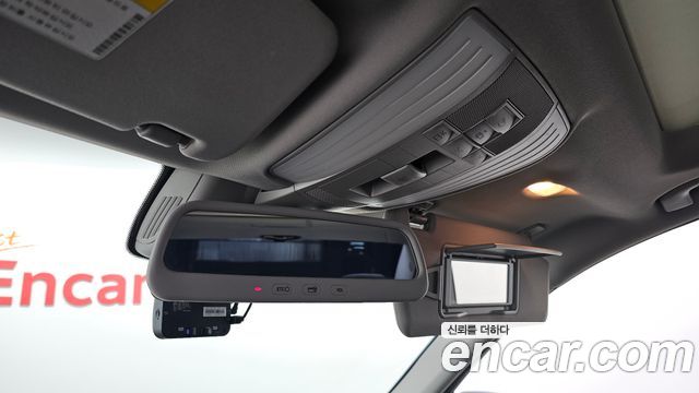 Mercedes-Benz E-Class 2012 — photo 24