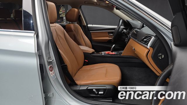 BMW 3-Series 2016 — photo 11