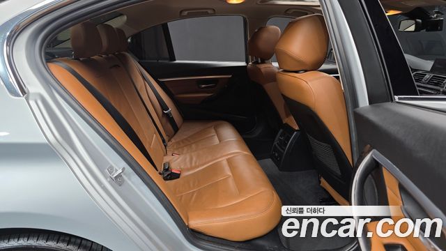 BMW 3-Series 2016 — photo 12