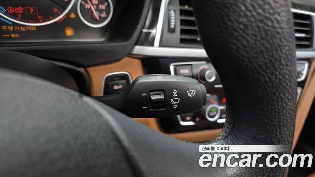 BMW 3-Series 2016 — photo 18