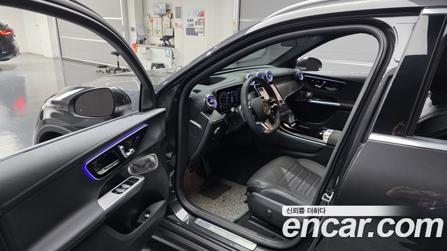 Mercedes-Benz GLC-Class 2026 — photo 13